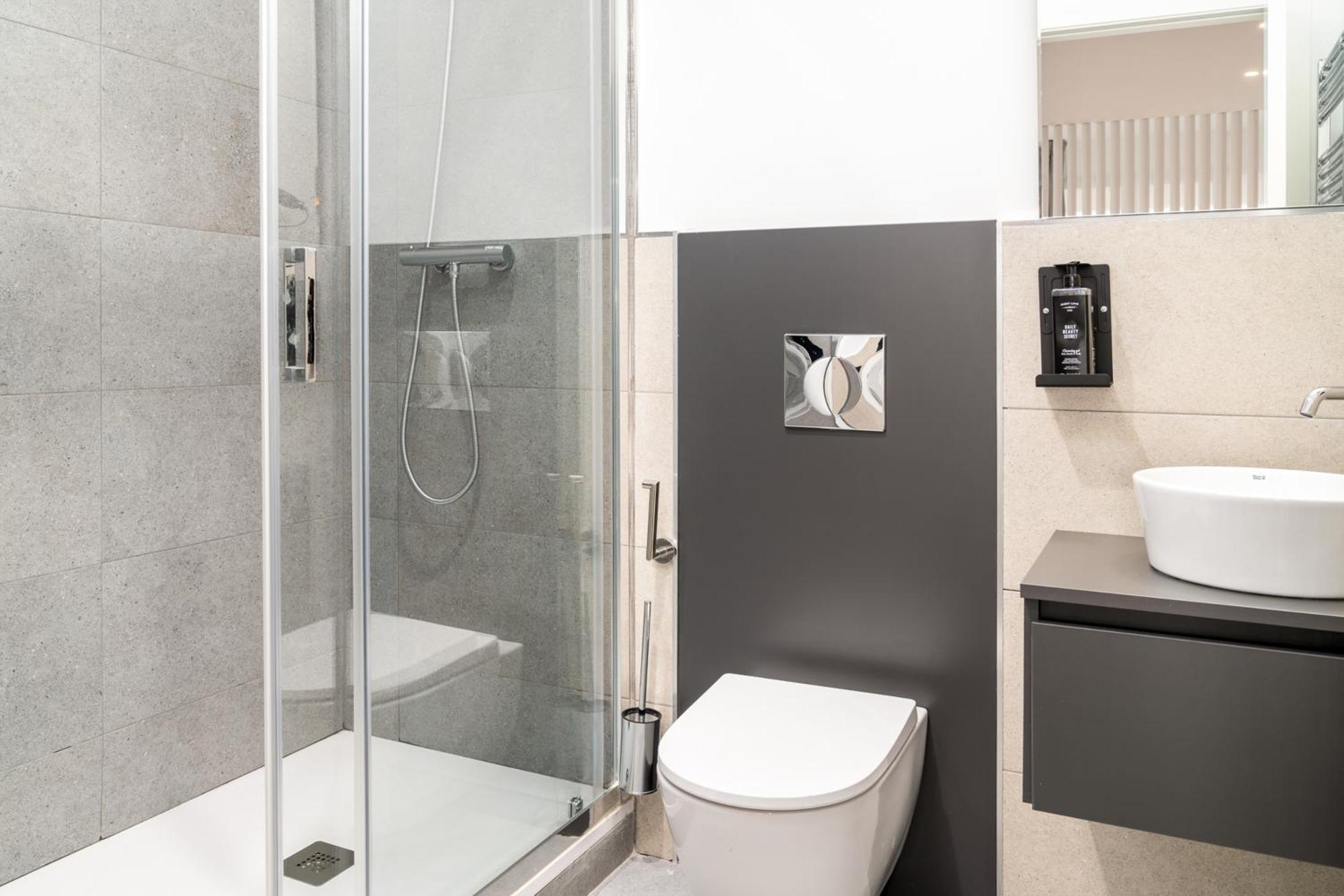 Limehome Valencia Carrer D'Antonio Ferrandis エクステリア 写真