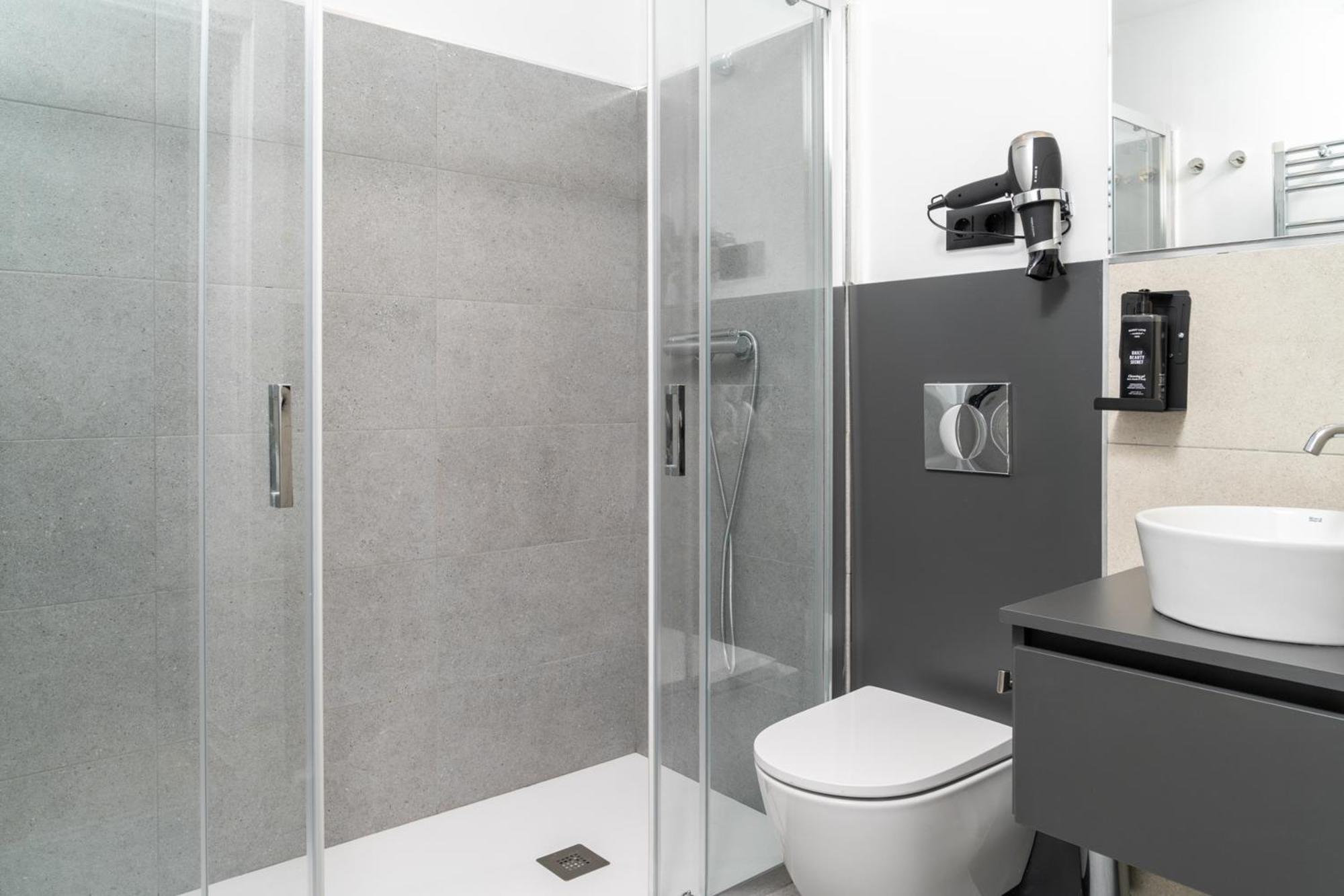 Limehome Valencia Carrer D'Antonio Ferrandis エクステリア 写真