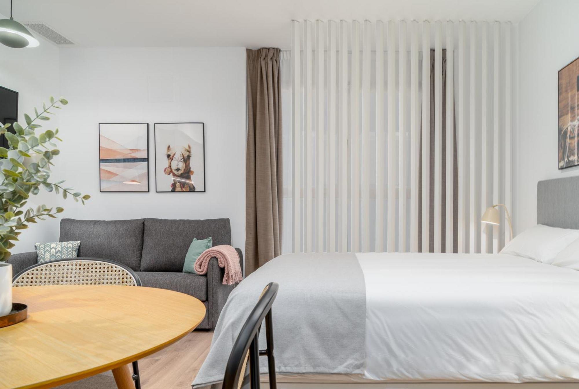 Limehome Valencia Carrer D'Antonio Ferrandis エクステリア 写真