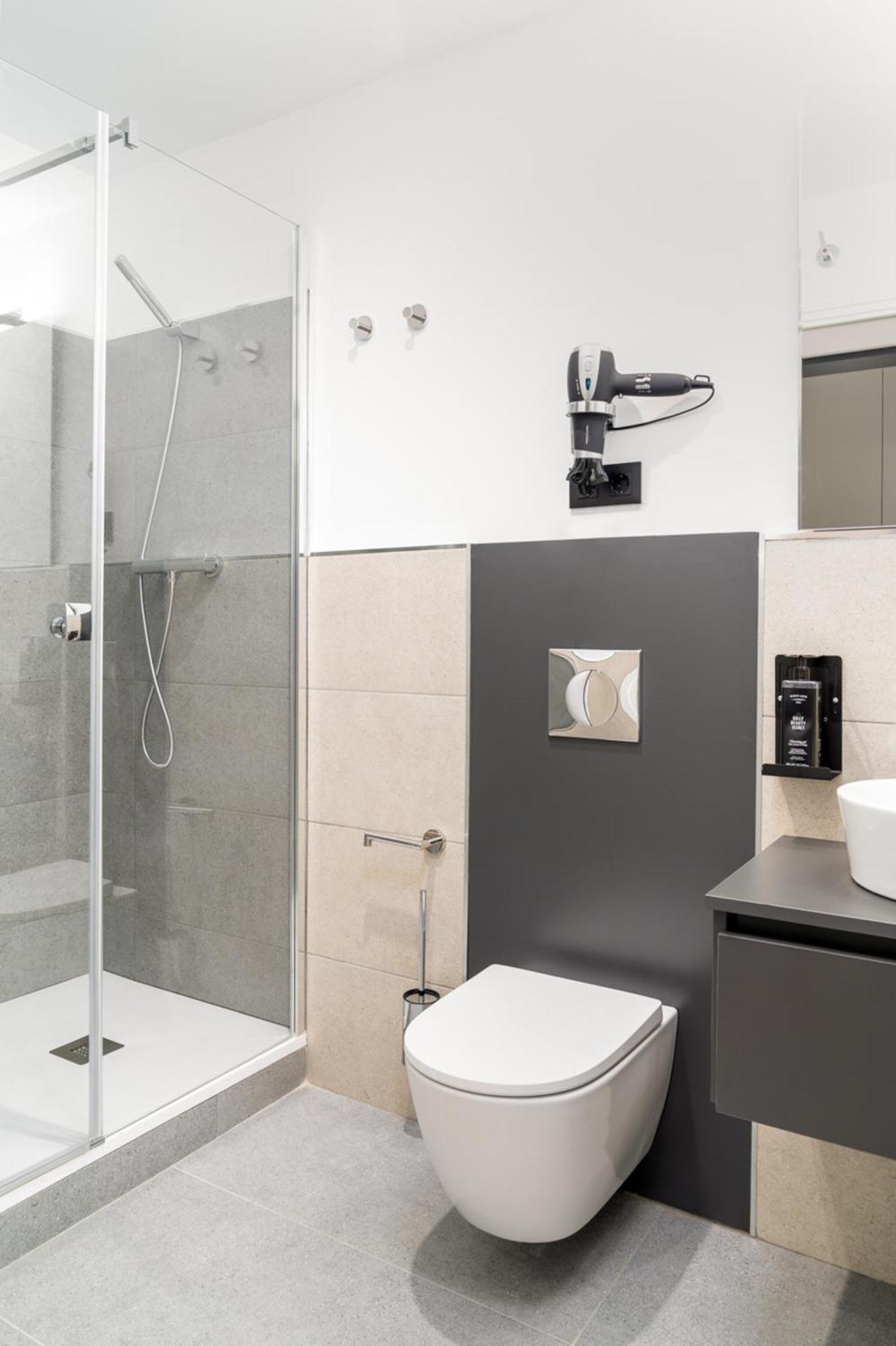 Limehome Valencia Carrer D'Antonio Ferrandis エクステリア 写真