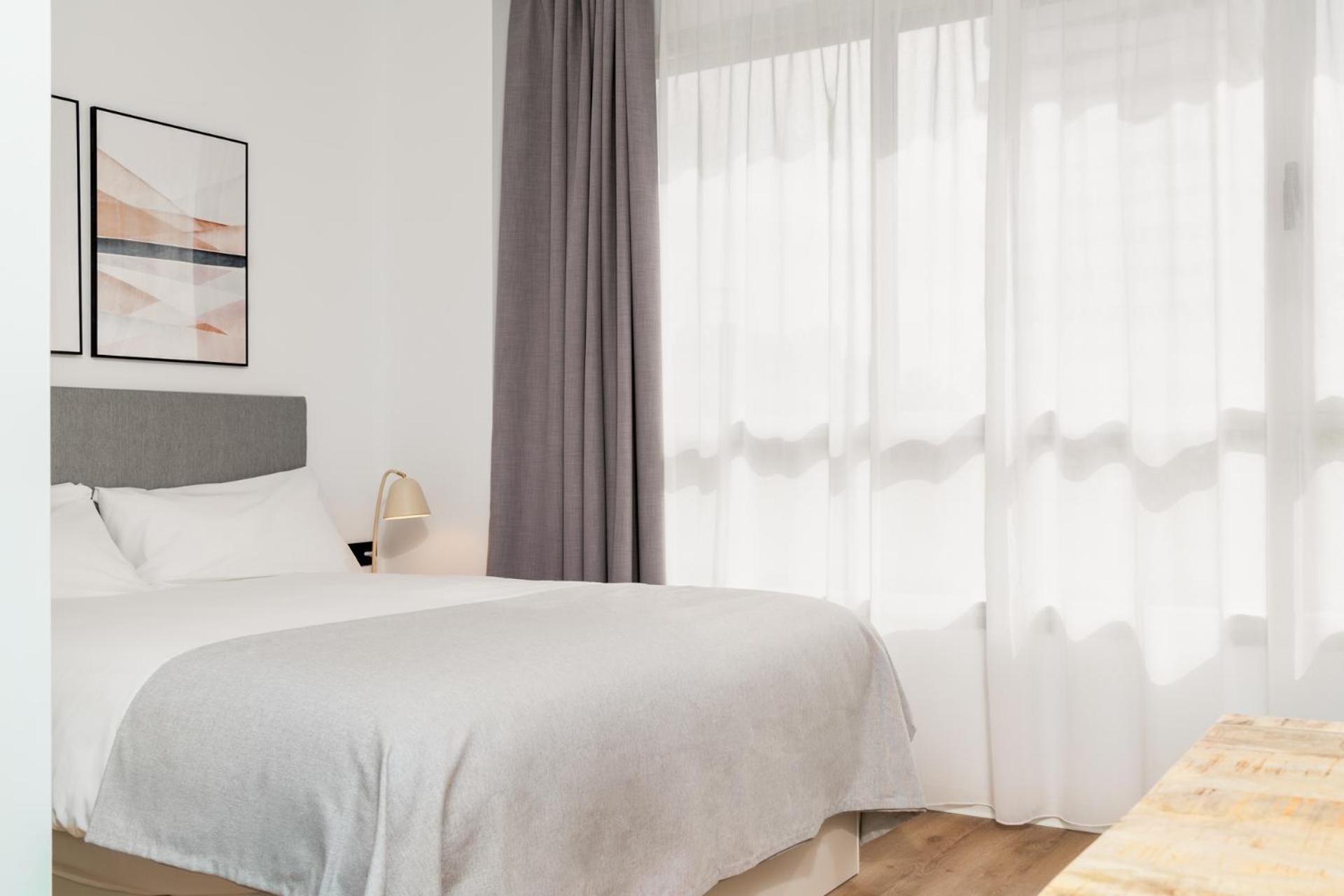 Limehome Valencia Carrer D'Antonio Ferrandis エクステリア 写真
